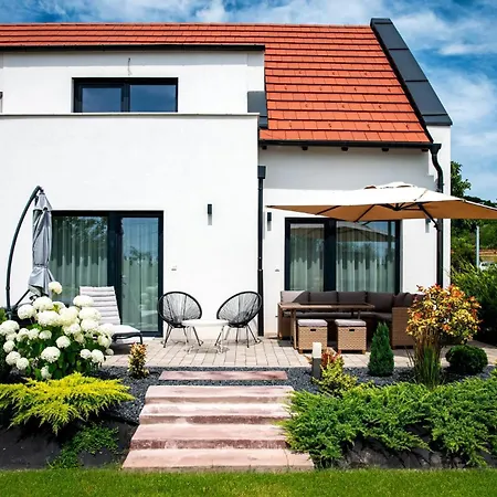 Lägenhet Pusszantalak