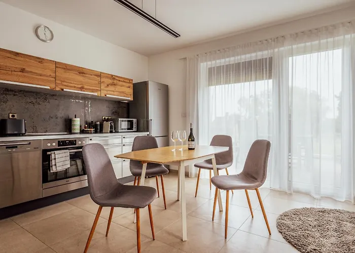 Pusszantalak Lägenhet