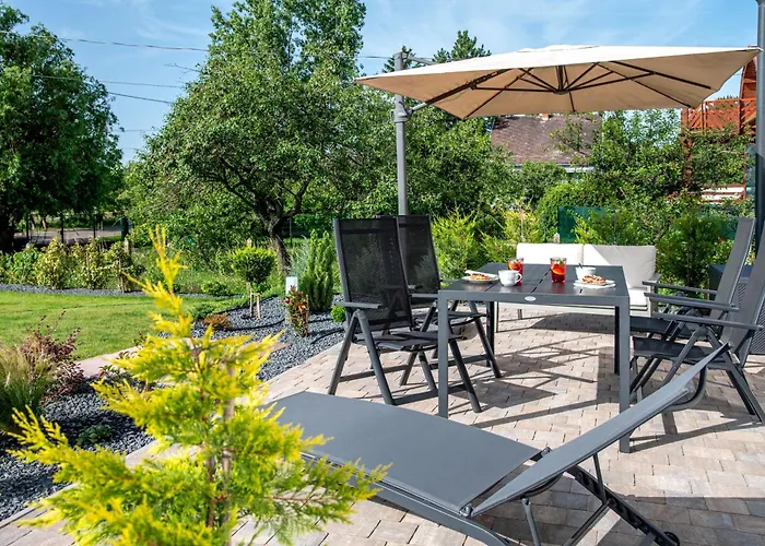 Lägenhet Pusszantalak Paloznak